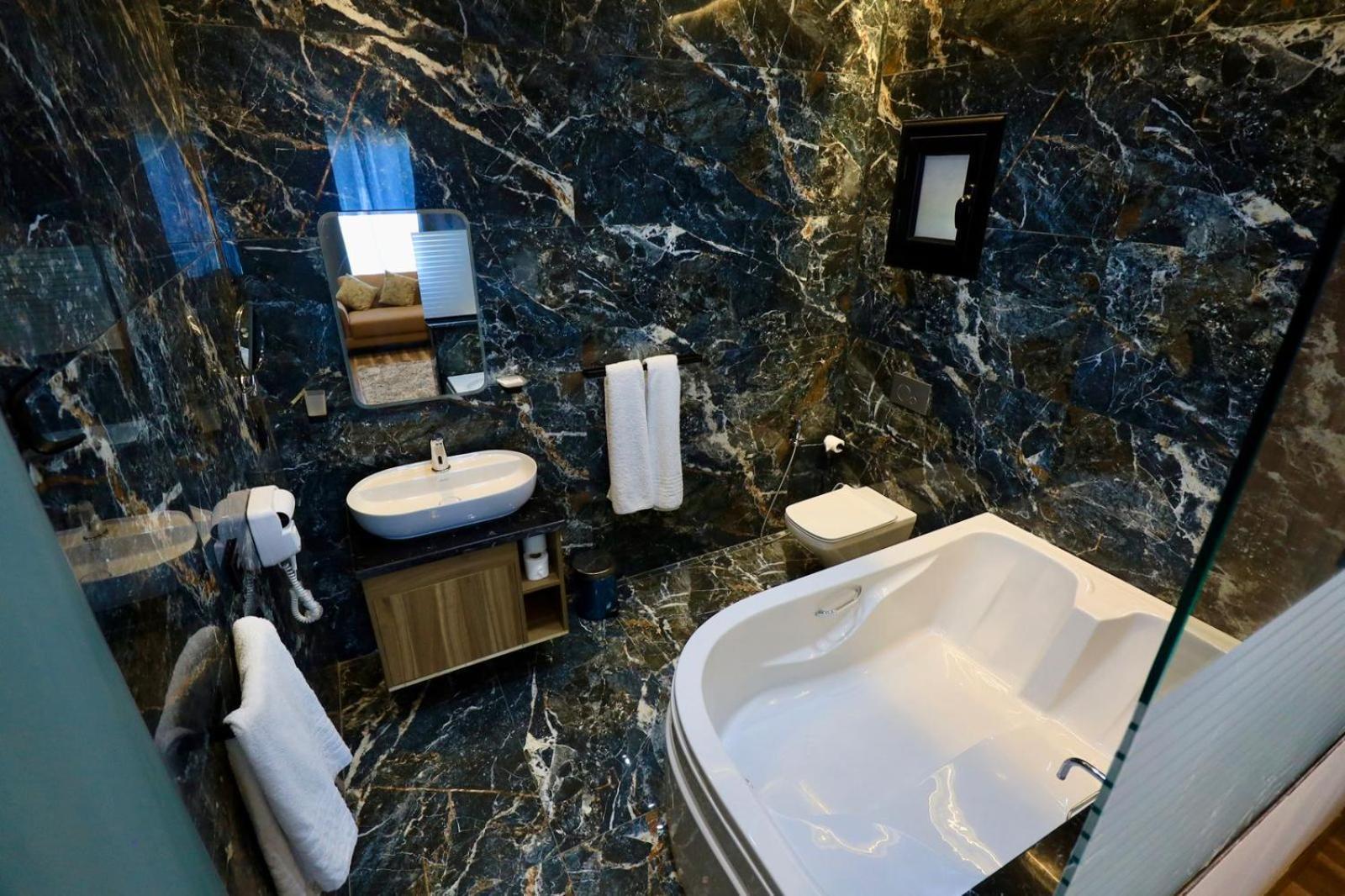 Farida Habu Palace Hotel ルクソール エクステリア 写真
